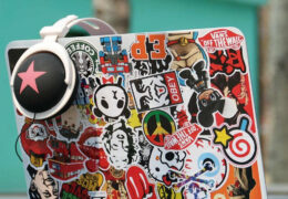 Making a Splash with Vinyl Waterproof Stickers: The Hottest Trend of 2023!