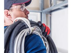 Advantages of Hiring Electrical Contractor