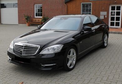 Behind the Wheel: A Day in the Life of a Limo Car Service Driver