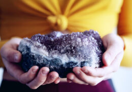 Unlock the Magic: How to Sell Crystals and Turn Your Passion into Profit!