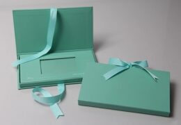 The Trendy Twist of Wholesale Gift Card Boxes