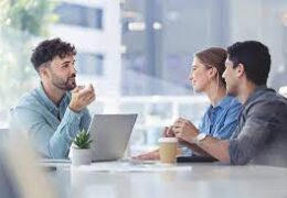 Navigating Your Financial Future: How to Choose the Right Financial Advisor in Florida