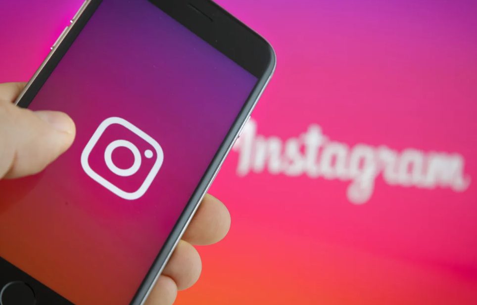 Benefits of Using Hashtags for Portuguese Influencers